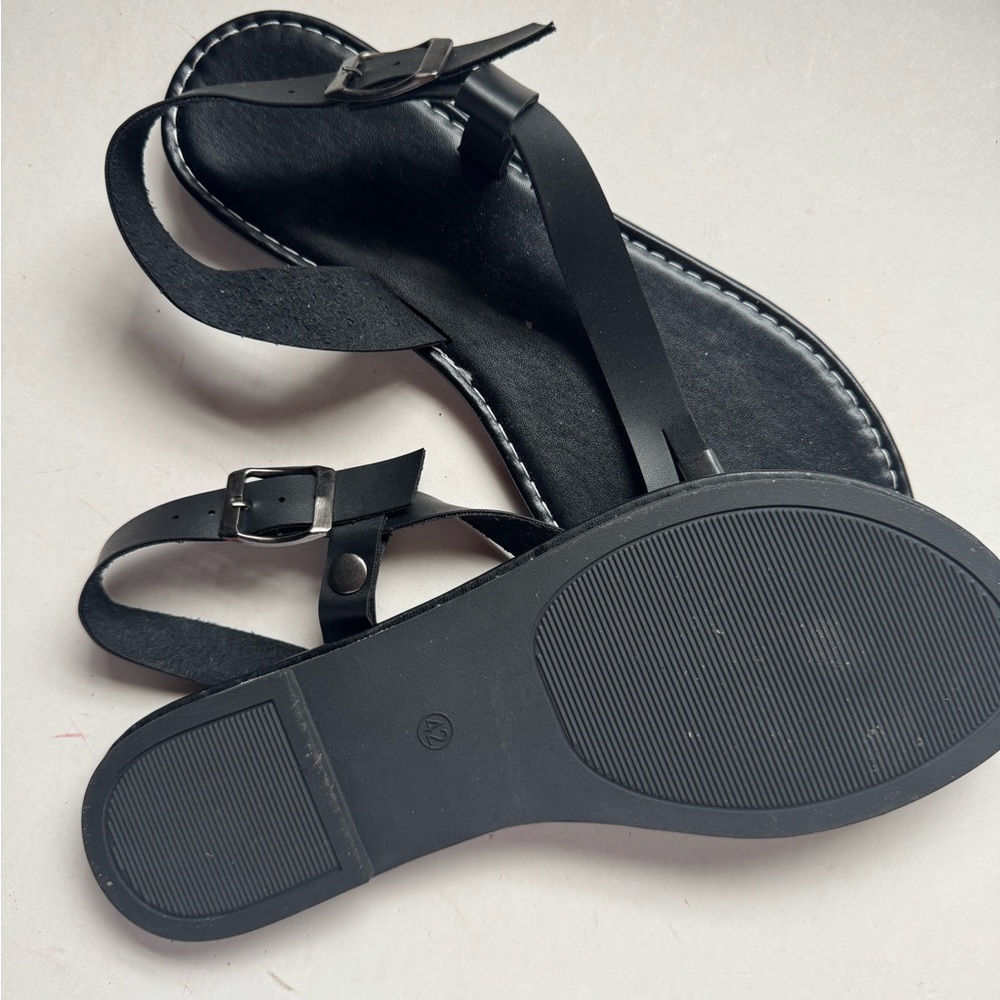 Black Sandals Size 11 - Picture 3 of 5